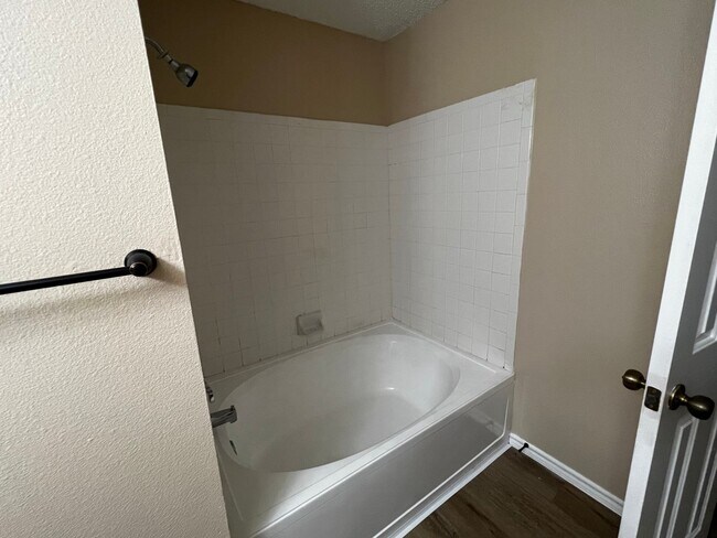Building Photo - 7714 Red River Bay