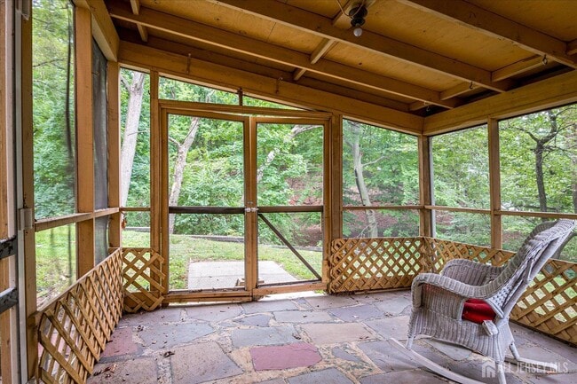 Building Photo - 23 Cardownie St