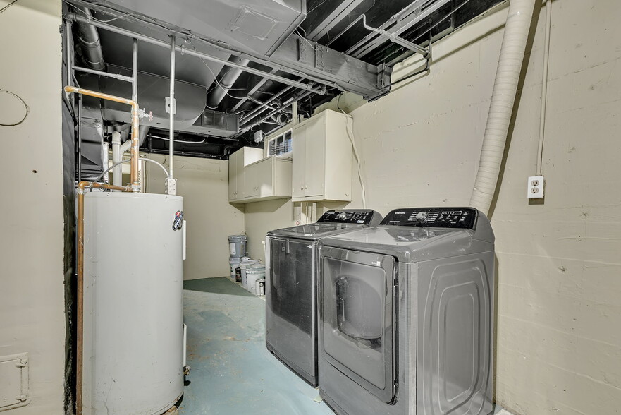 Building Photo - 355 Central Ave N