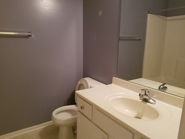 Building Photo - 1151 NE 7th Ln