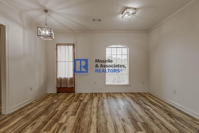 Building Photo - 3 Bed/2 Bath Home in Germantown School District