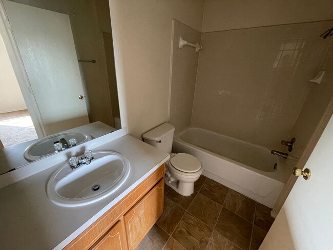 Building Photo - 4408 Abigail Dr