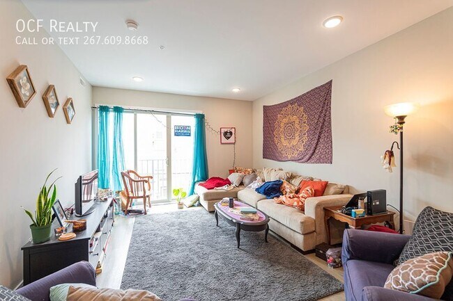 Building Photo - Graduate Hospital Three Bed Apartment