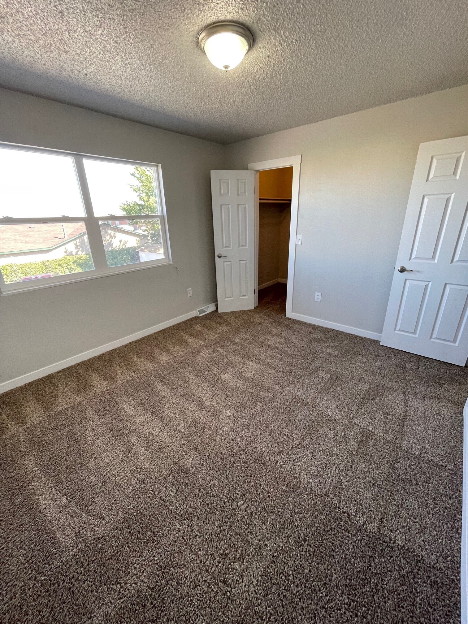 Building Photo - 16749 E 13th Ave