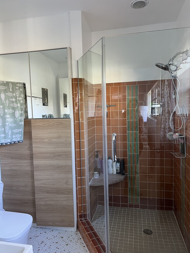 Building Photo - 425 NE 103rd St