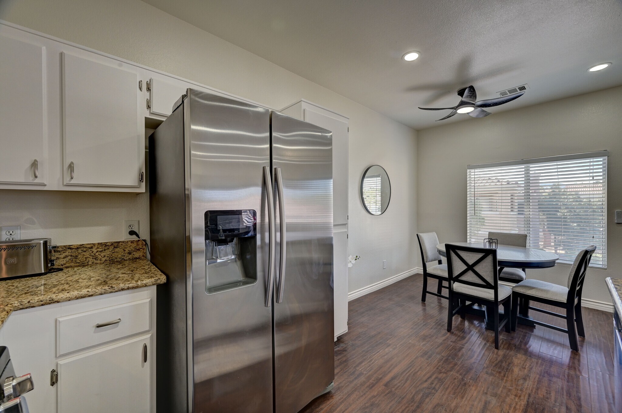 Building Photo - 251 S Green Valley Pky