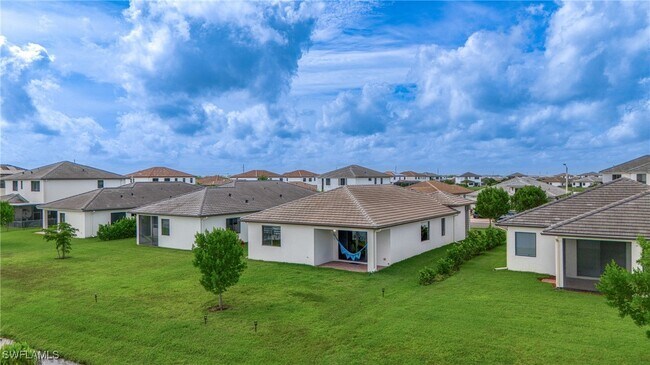 Building Photo - 4951 Brigata Wy