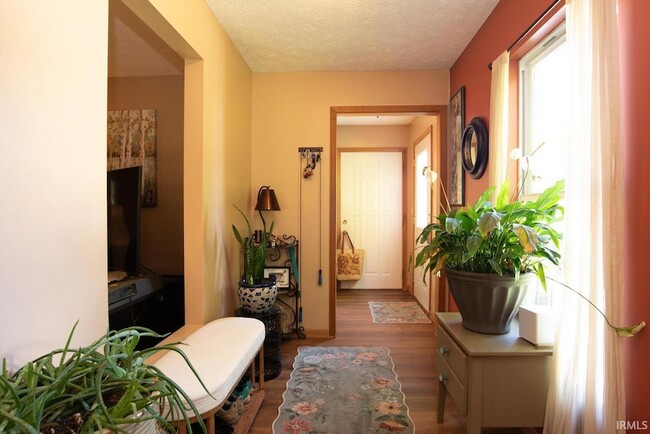 Building Photo - 1106 W Countryside Ln