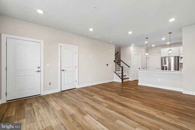 Building Photo - 20167 Northpark Dr