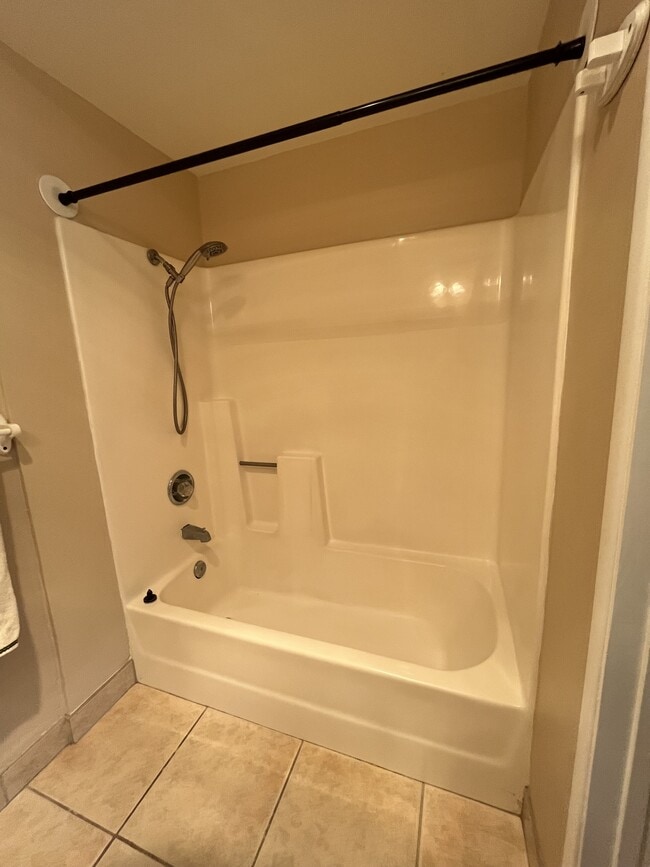 Building Photo - 2920 Luciernaga St