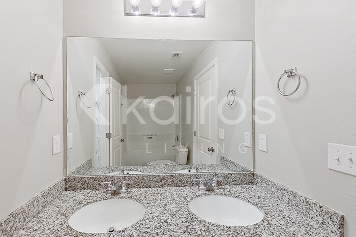 Building Photo - 9141 Aegean Cir