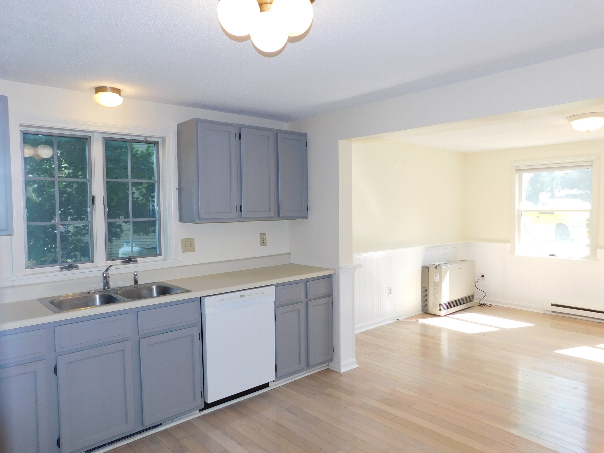 Building Photo - 4 Willow Creek Ln