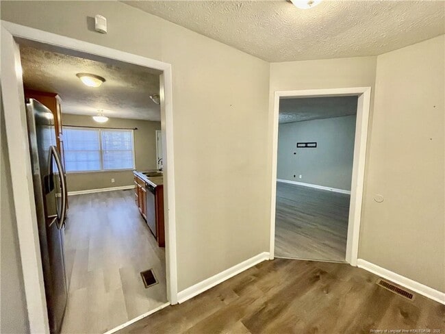 Building Photo - 6928 Bostick Dr