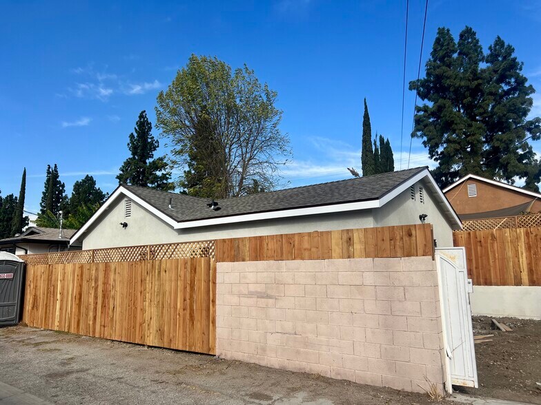 Building Photo - 17044 San Fernando Mission Blvd