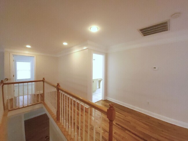 Building Photo - Knoxville 37934 - 4 bedroom, 3.5 bath home...