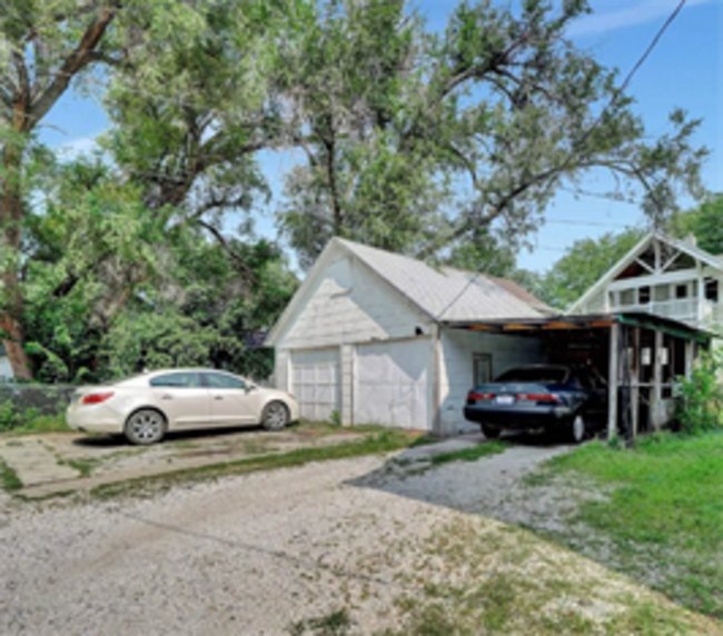 Building Photo - 1717 S 13th St