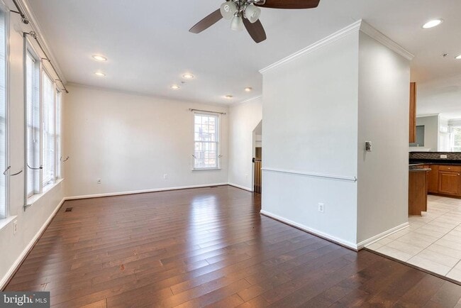 Building Photo - 2459 Cheyenne Dr