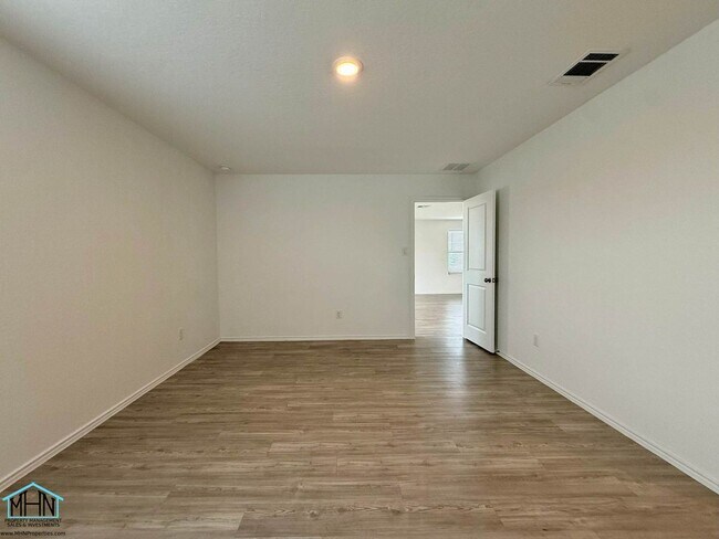 Building Photo - 5506 Basil Chase