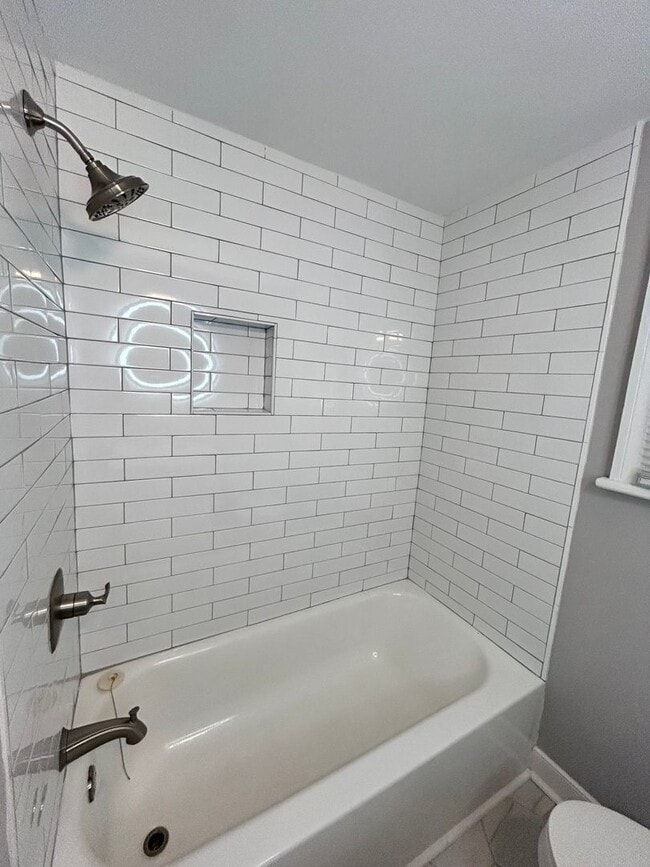 Building Photo - 100 Mardick Rd