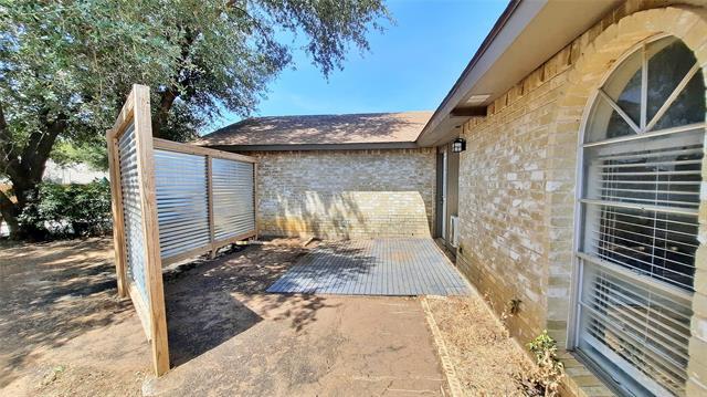 Building Photo - 1320 Iris Ln