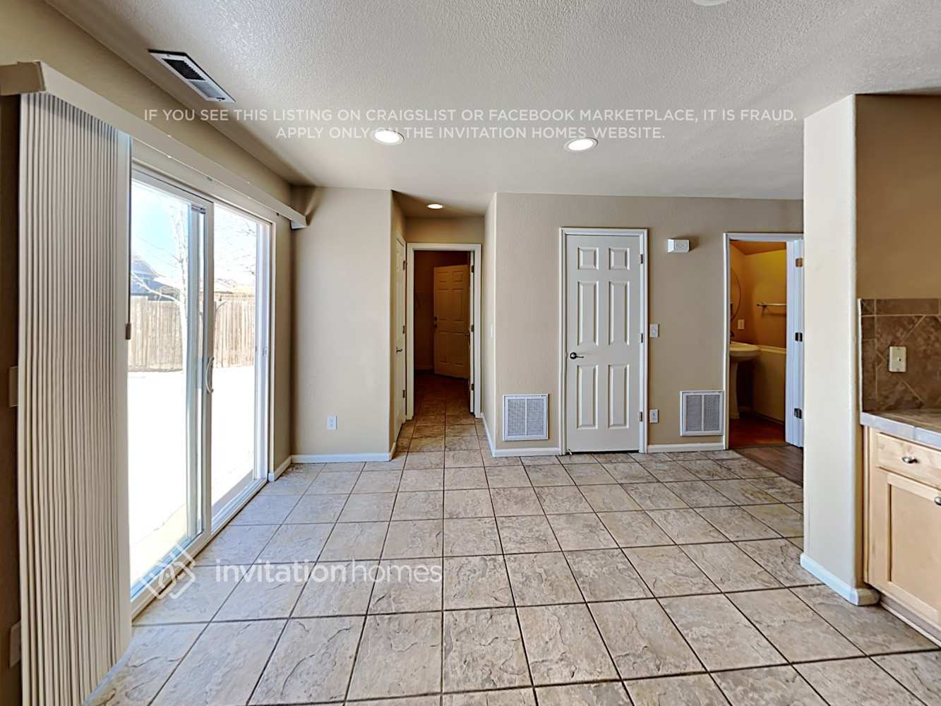 Building Photo - 838 Willow Dr