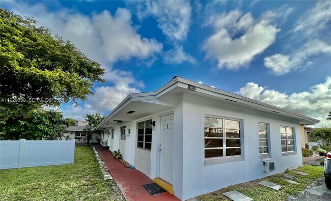 Building Photo - 1859 Wiley St