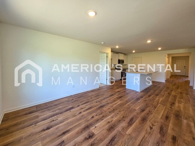 Building Photo - 609 Aberdeen Trce