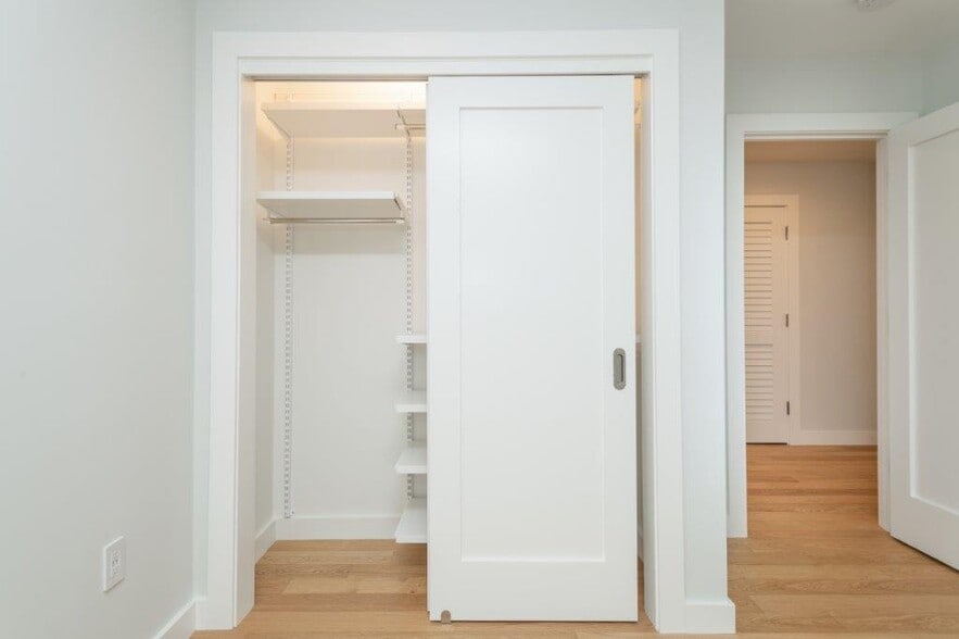 Building Photo - 123 Highland Ave