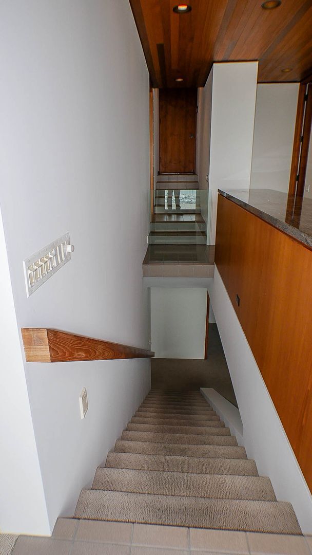 Building Photo - La Playa living with stunning city, ocean ...