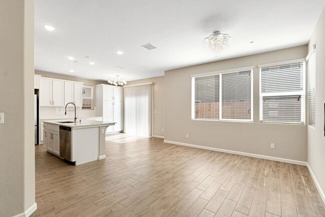 Building Photo - 1116 Encore Wy W