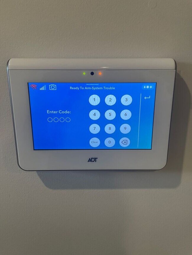 Building Photo - Stunning 3BR 3BA Home w/ Private Patio • Full Appliance Suite • Wooded-View Patio in Nashville