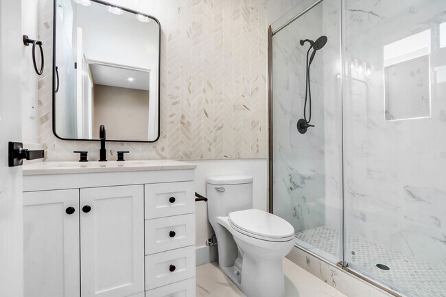 Building Photo - 10261 Tudor Ave