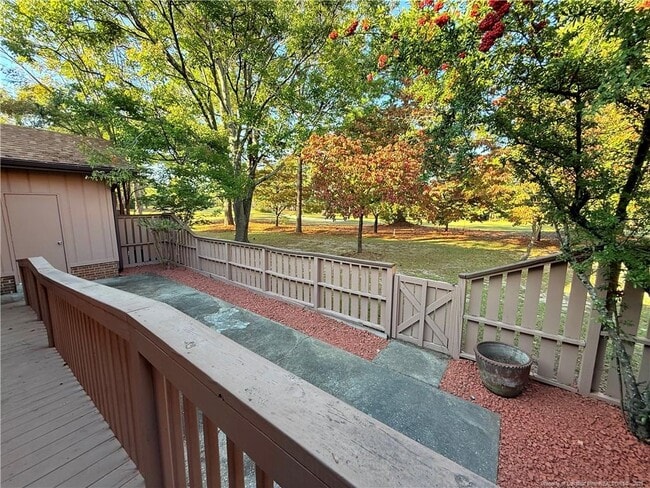 Building Photo - 6722 Irongate Dr