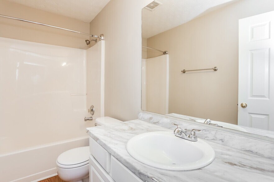 Building Photo - 1015 Maple Leaf Dr