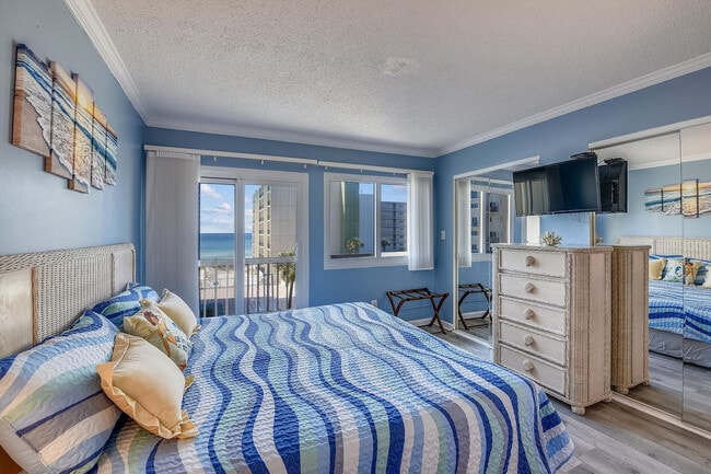 Building Photo - 23223 Front Beach Rd