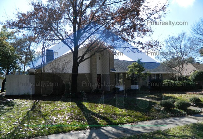 Primary Photo - AVAILABLE NOW!!! Stunning 4-Bed, 3-Bath Ho...