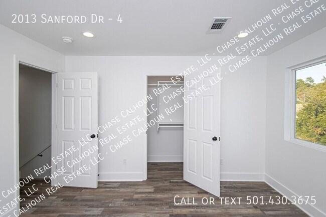 Building Photo - 2013 Sanford Dr