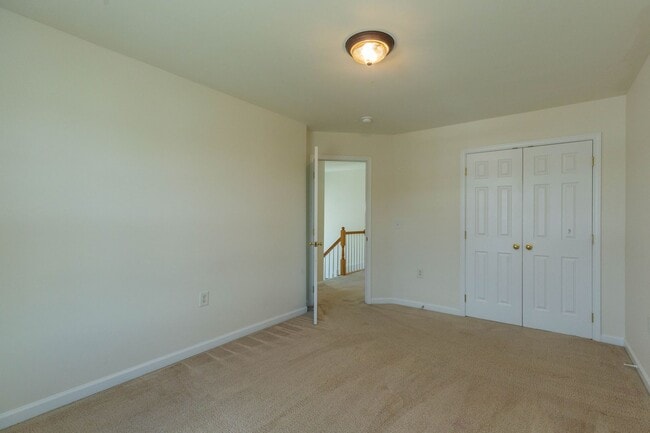 Building Photo - 59 Stork Ln