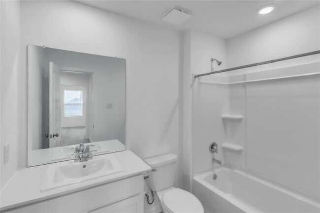 Building Photo - 27627 Village Way Dr.