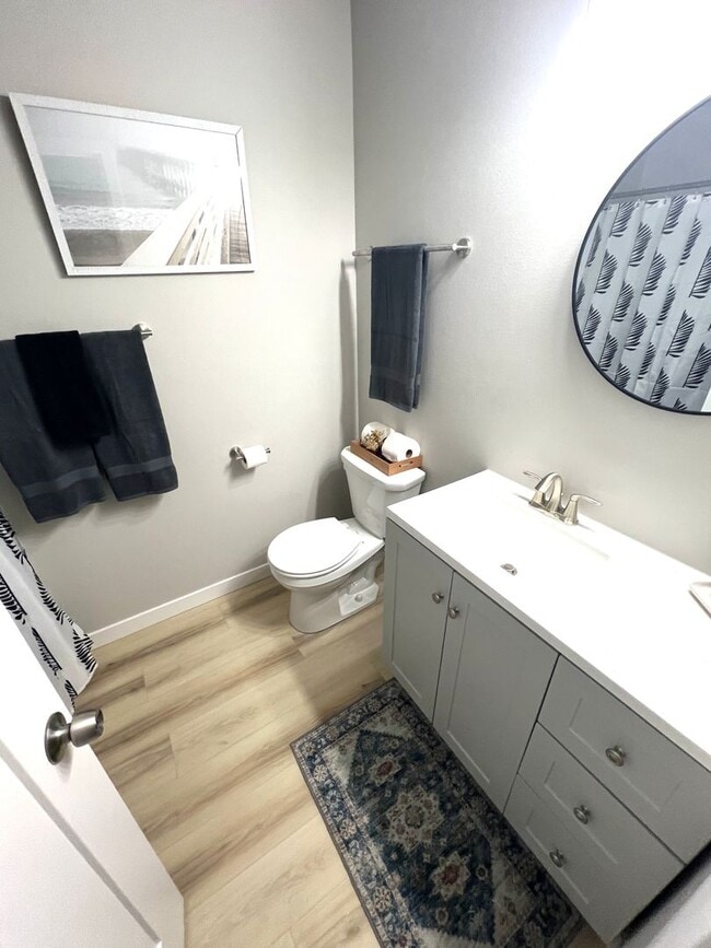 Building Photo - Beautiful 3 bed 2.5 bath Duplex Conveniently Located In Lebanon!