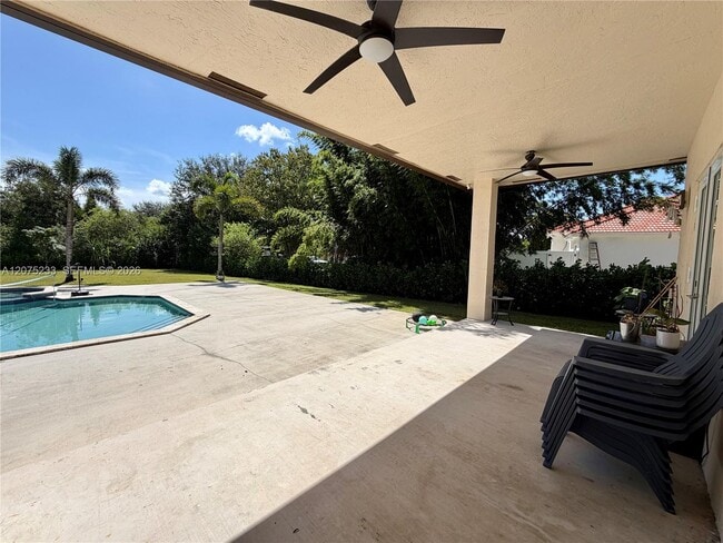 Building Photo - 5600 SW 199th Ave