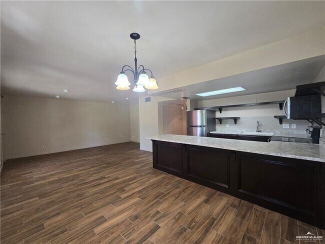 Building Photo - 33 Highland Park Ave