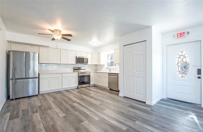 Building Photo - 717 E Gulf Blvd