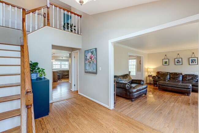 Building Photo - 5624 Kemp Ln