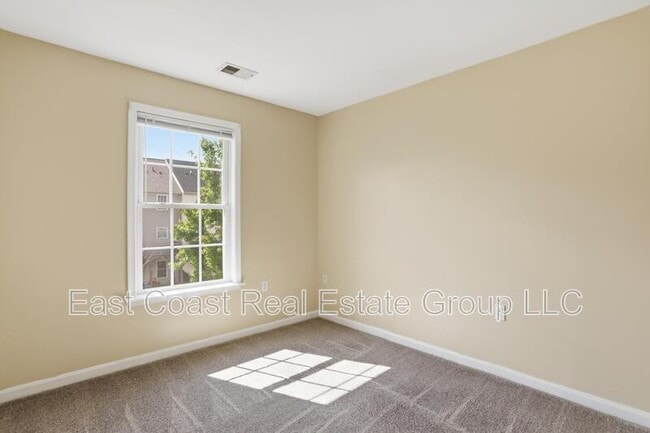 Building Photo - 24 Mabel Ln