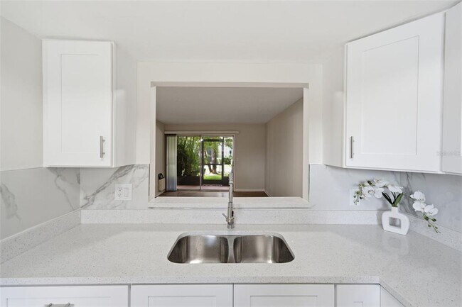 Building Photo - 6314 Newtown Cir