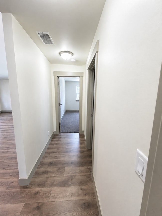 Building Photo - BEAUTIFUL 4 BED 3 BATH HOME IN REXBURG WITH CONNECTED OFFICE & SEPARATE ENTRANCE