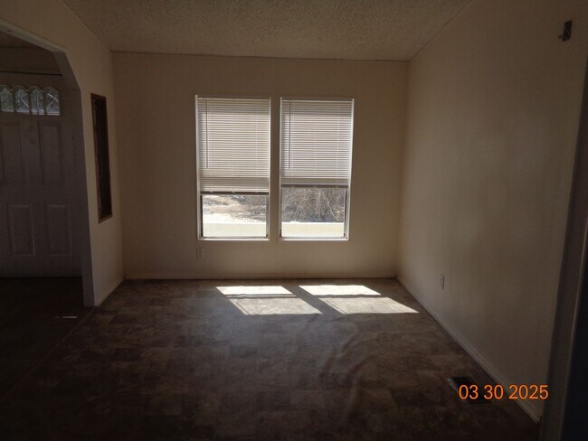 Building Photo - Country Living 3 bedroom 2 bathroom offering 1344 sq. ft.