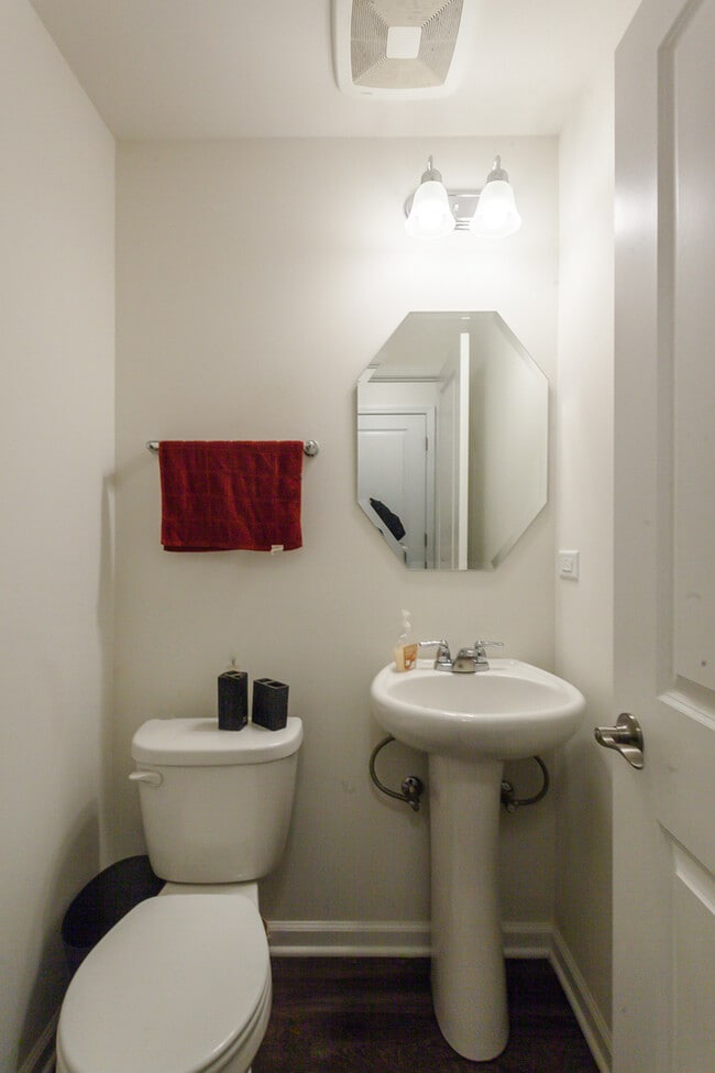 Building Photo - 1437 Crimson Ln