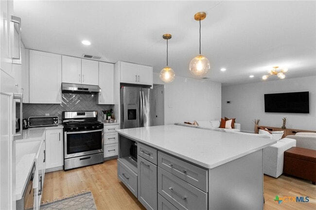 Building Photo - 600 Splitrock